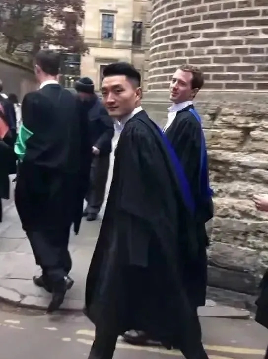 1641366396597074.jpg 640.webp.jpg